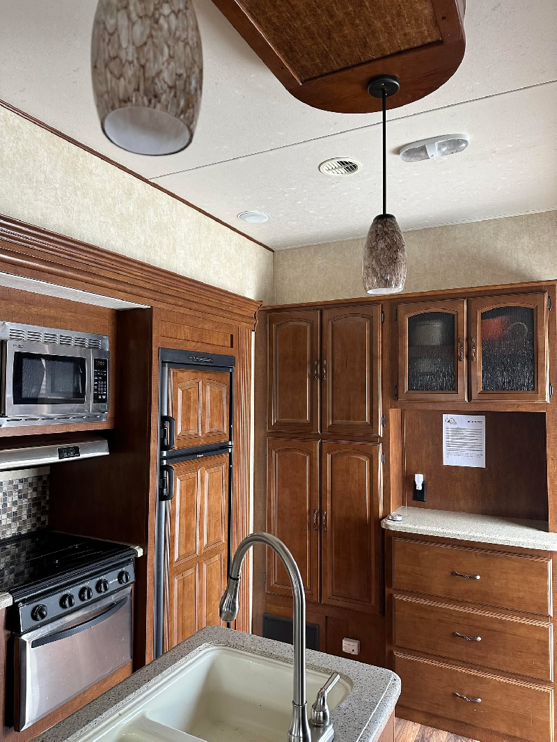 FIFTH WHEEL FOREST RIVER WILDWOOD HERITAGE GLEN LITE 2014 36 PIEDS ,3 SLIDE OUT * VENTE DE PARTICULIER * 418-932-6595 à vendre