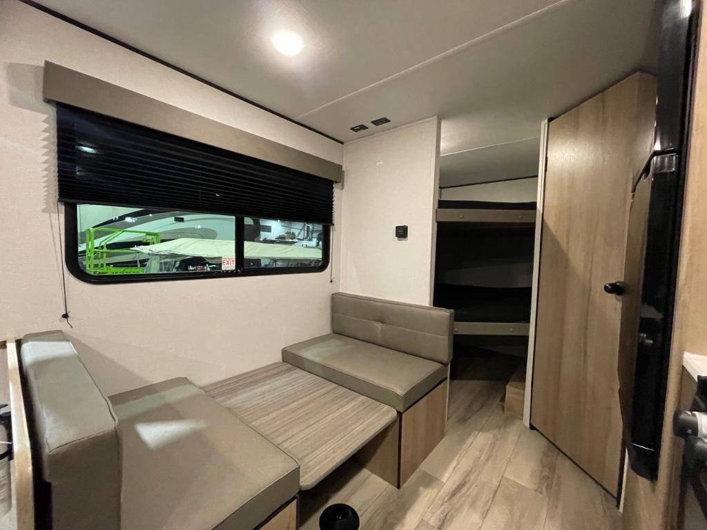 Coleman 23B 2025 à vendre