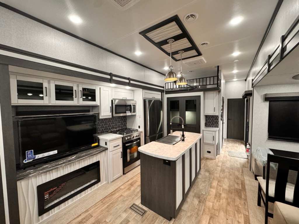 Keystone RV HAMPTON 375DBL 2025 à vendre