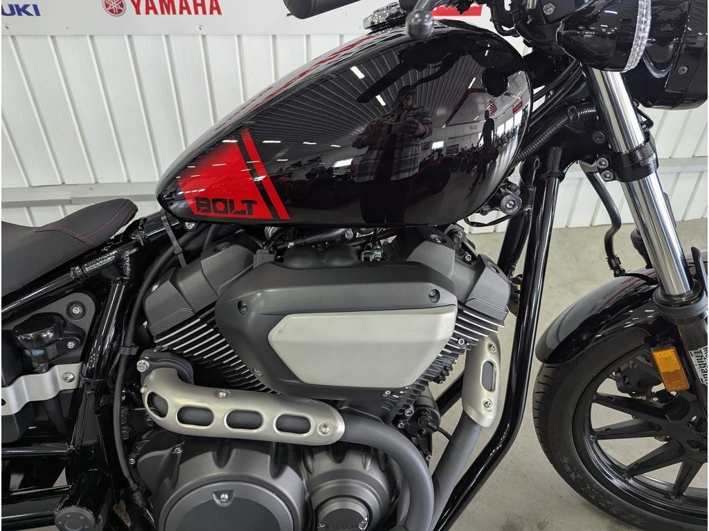 Yamaha Bolt 2024 à vendre