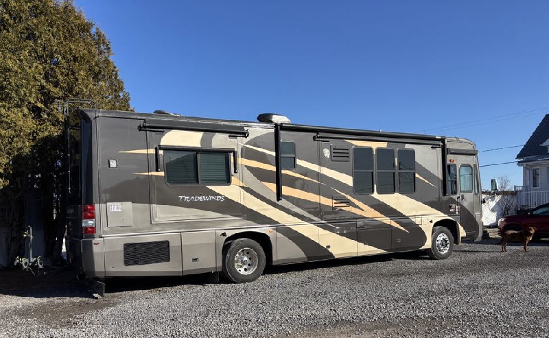 Motorisé 40? National Tradewinds à vendre