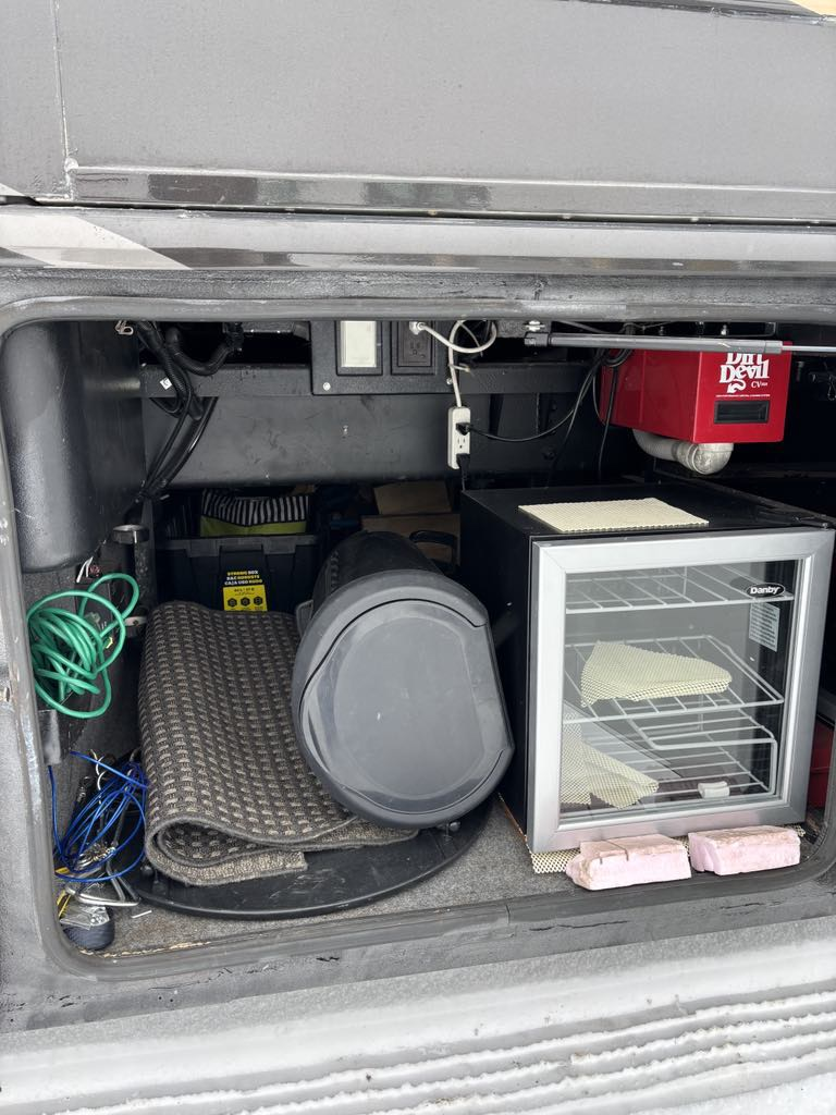 Motorisé 40? National Tradewinds à vendre