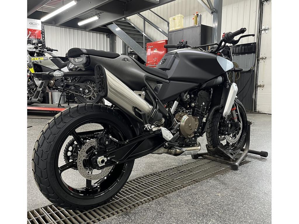 Husqvarna SVARTPILEN 801 2025 à vendre