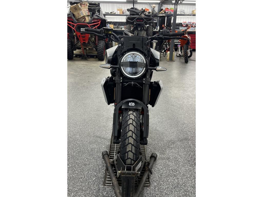 Husqvarna SVARTPILEN 801 2025 à vendre