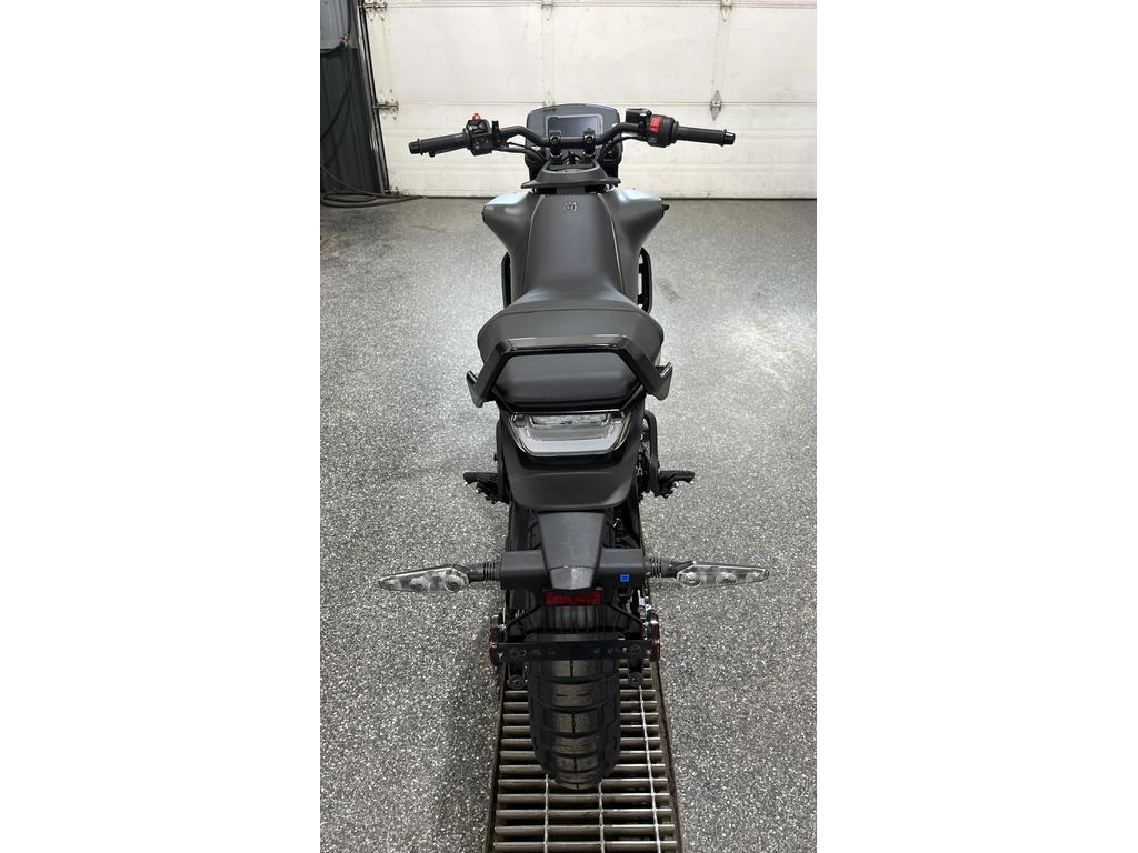 Husqvarna SVARTPILEN 401 B.D. 2024 à vendre
