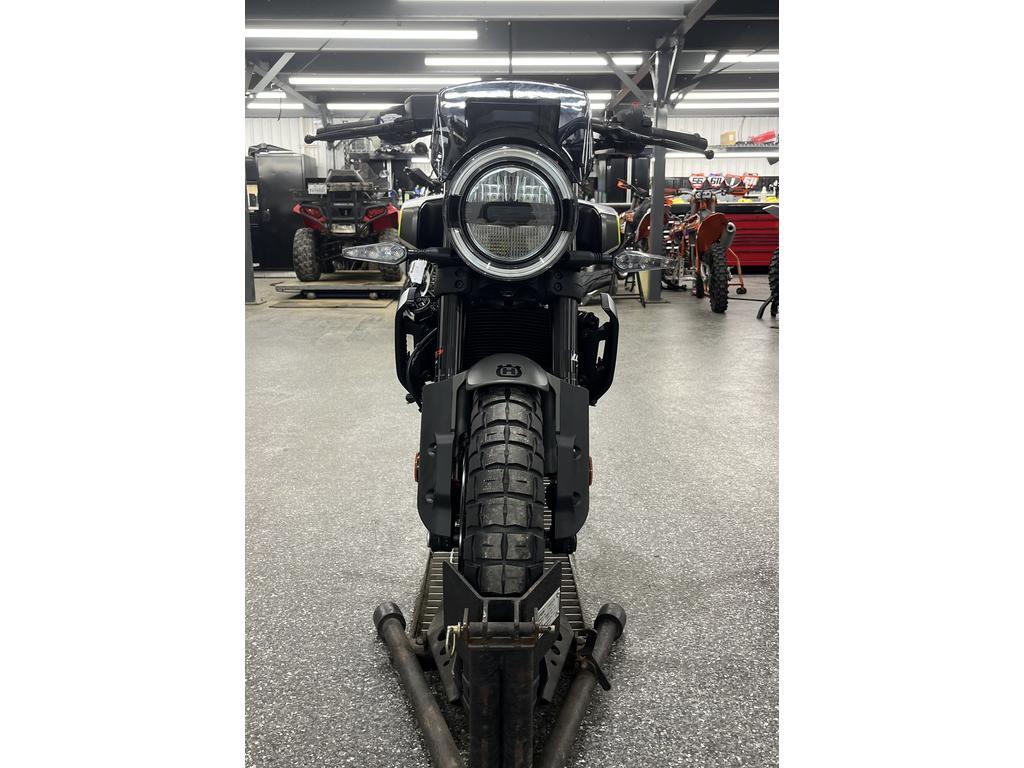 Husqvarna SVARTPILEN 401 B.D. 2024 à vendre