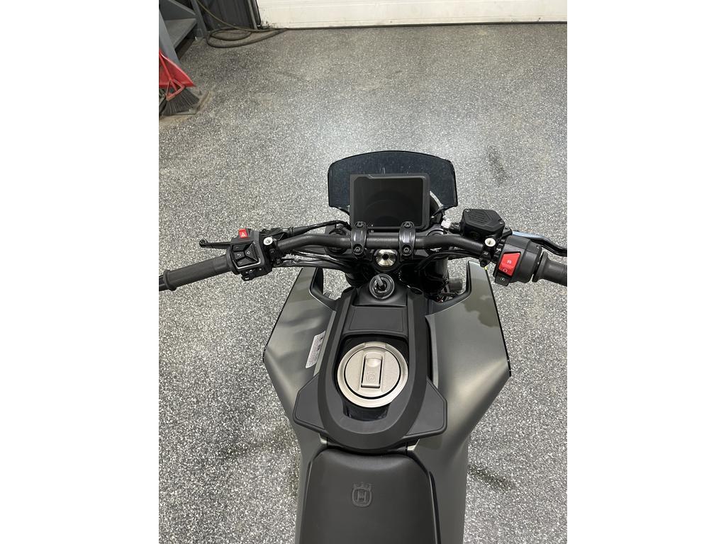 Husqvarna SVARTPILEN 401 B.D. 2024 à vendre