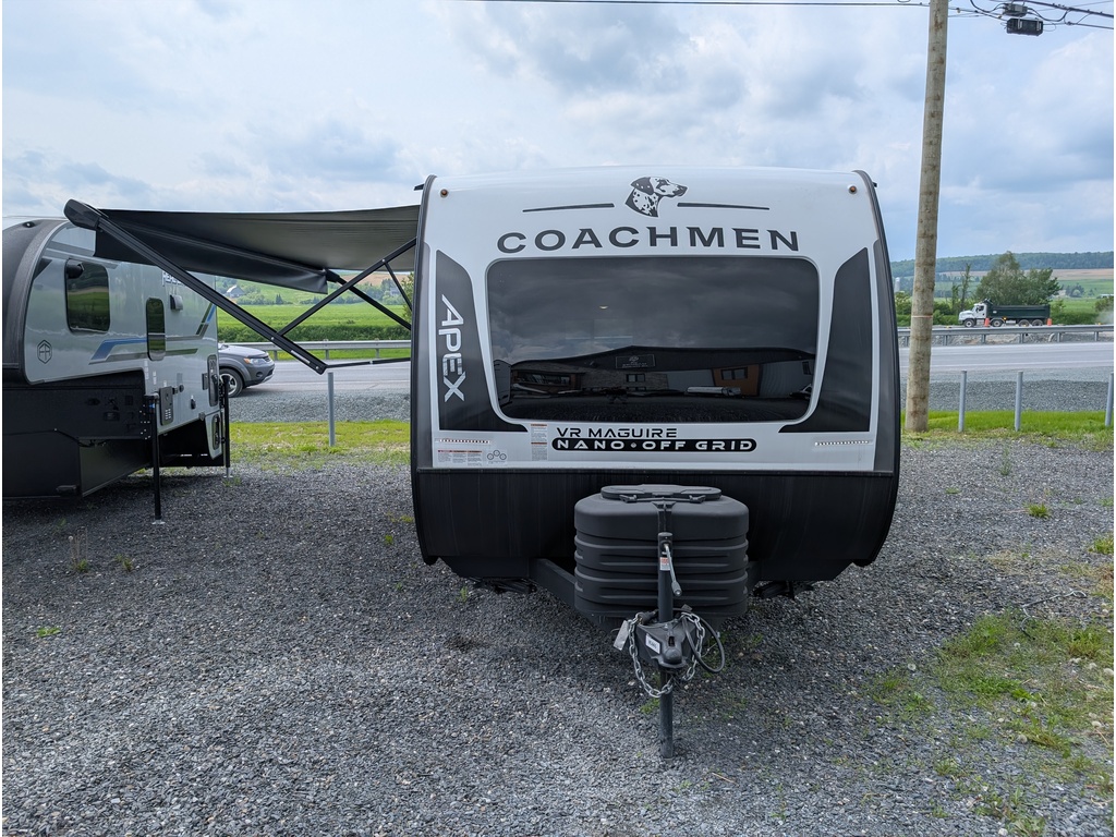 Apex 221RLS 2025 à vendre