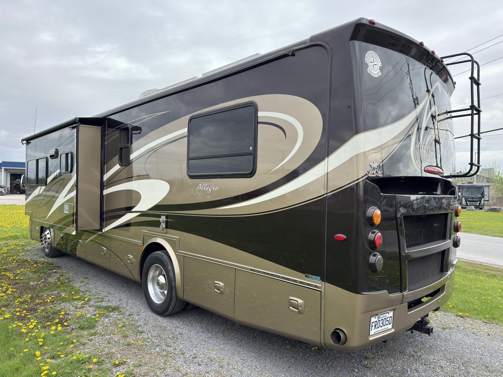 Tiffin Allegro Breeze 32BR 2012 à vendre