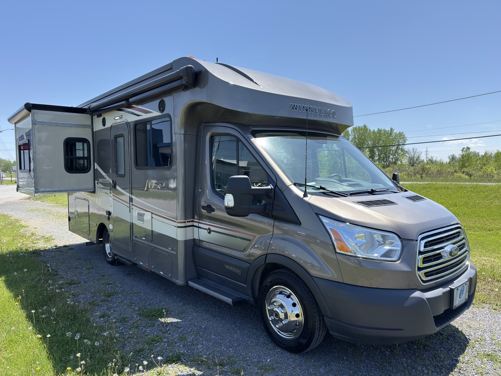 Winnebago Fuse 23T 2017