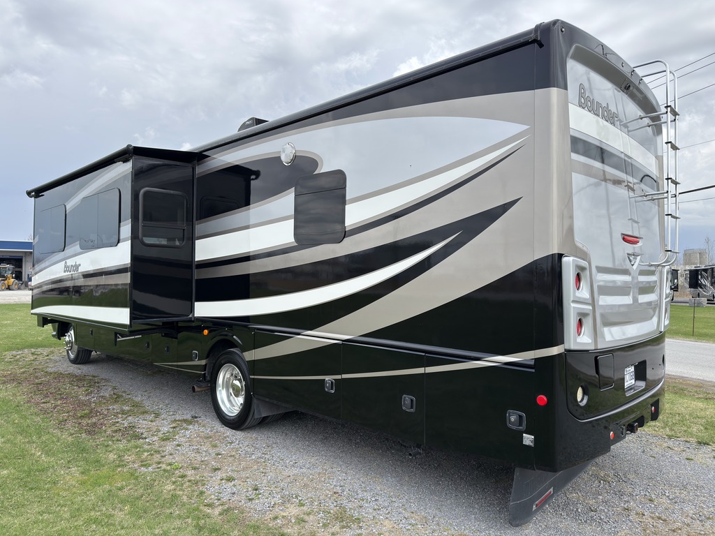 Fleetwood Bounder 36E 2016 à vendre