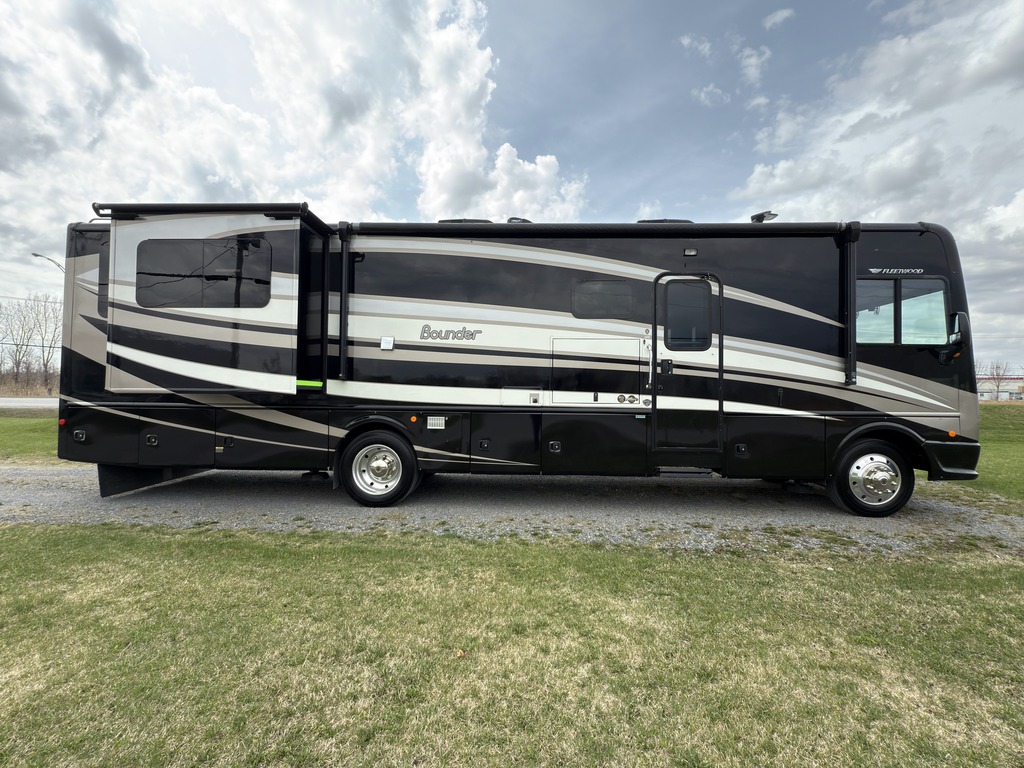 Fleetwood Bounder 36E 2016 à vendre
