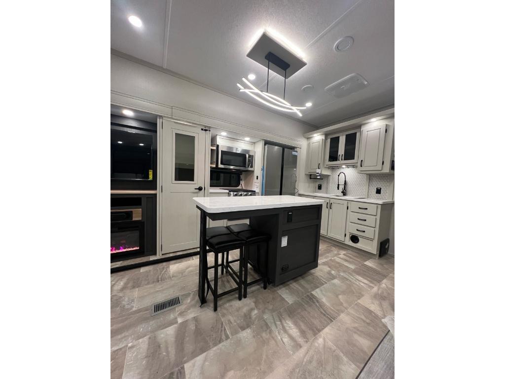 Forest River CHAPARRAL 389DEK-110 2025 à vendre