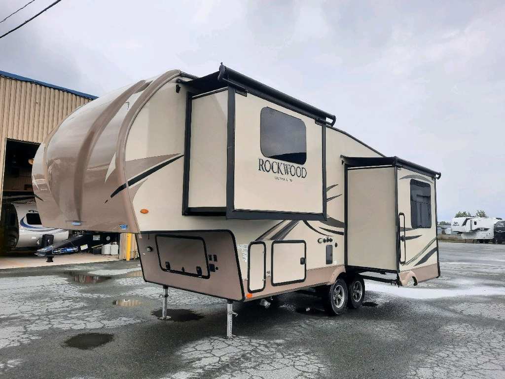 Rockwood Ultra lite 2440BS 2018 à vendre