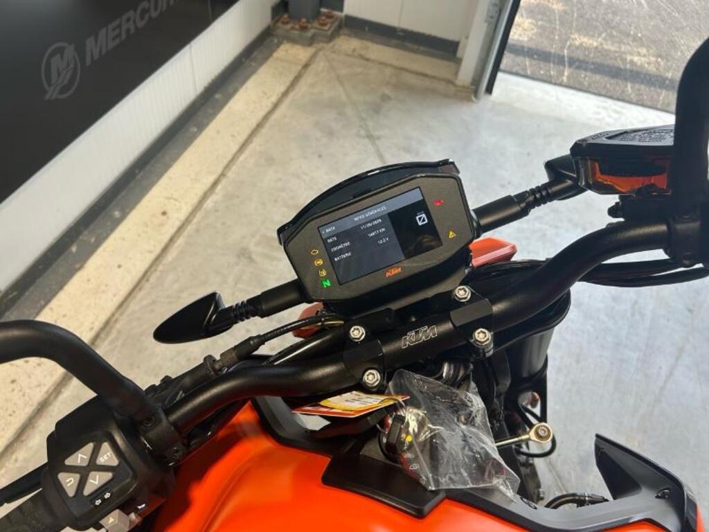 KTM DUKE 890 2022 à vendre