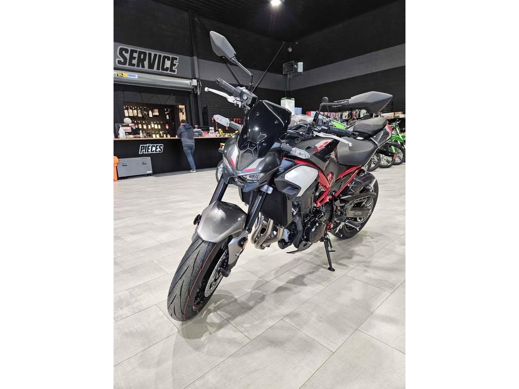 Kawasaki Z900 2025