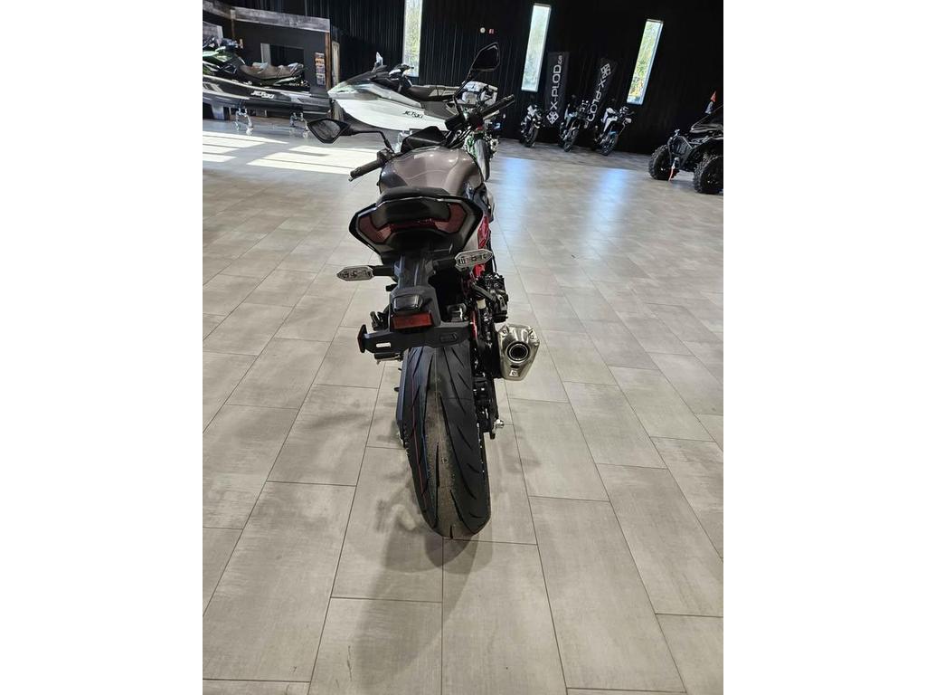 Kawasaki Z900 2025 à vendre