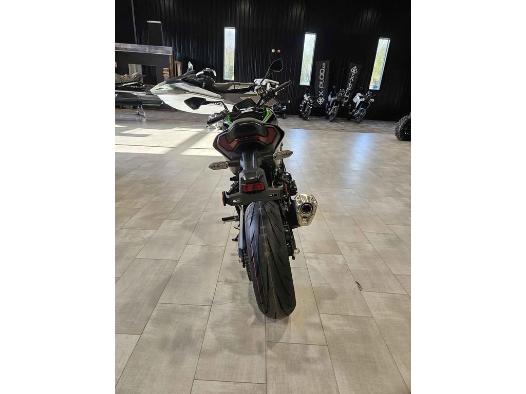 Kawasaki Z900 SE 2025 à vendre