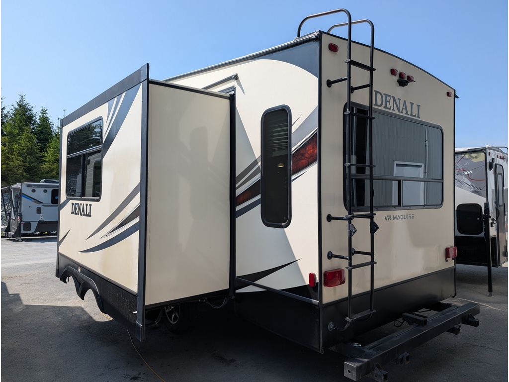 Denali 2445RL 2017 à vendre