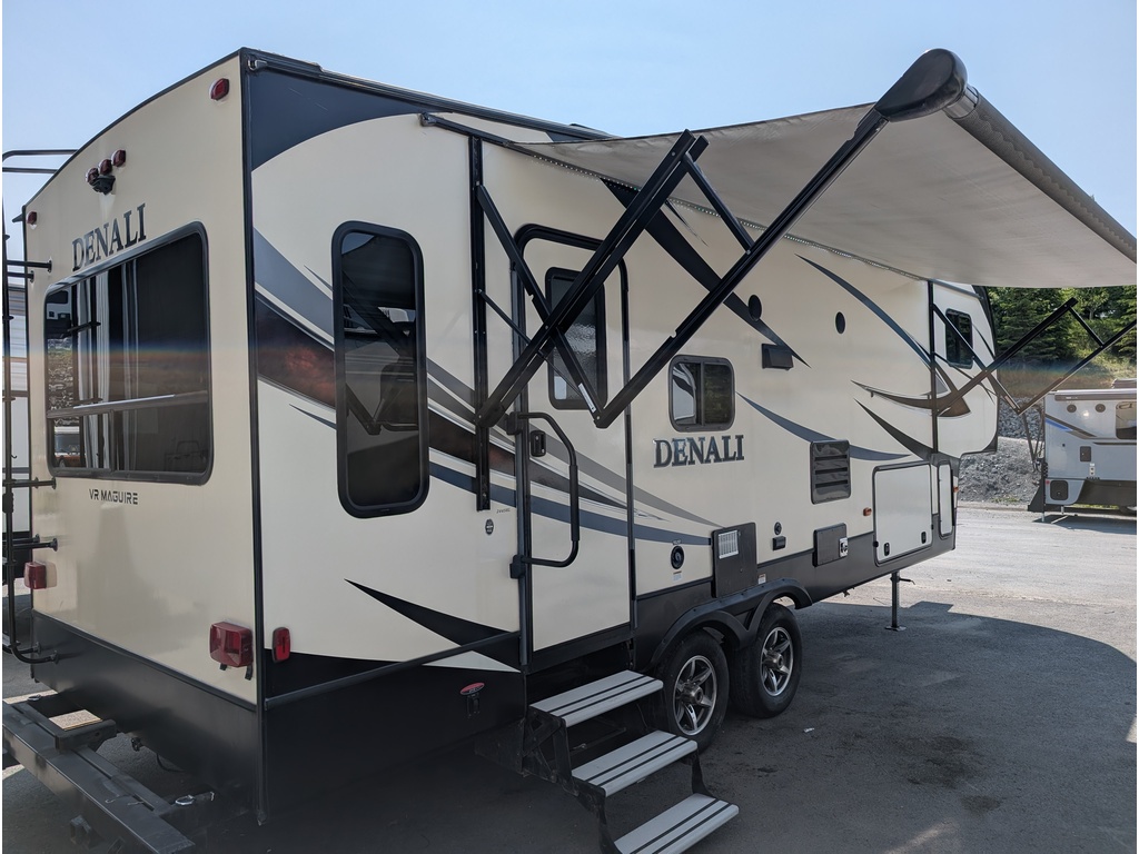 Denali 2445RL 2017 à vendre