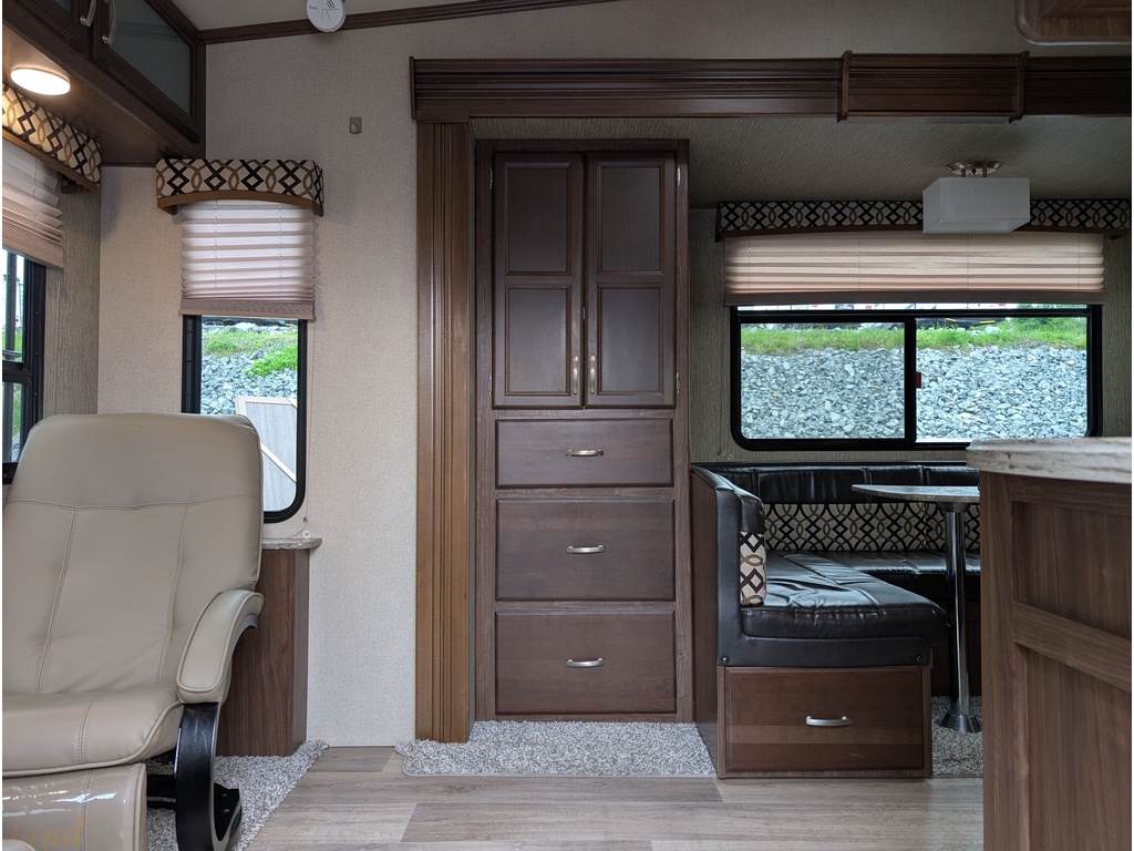 Denali 2445RL 2017 à vendre