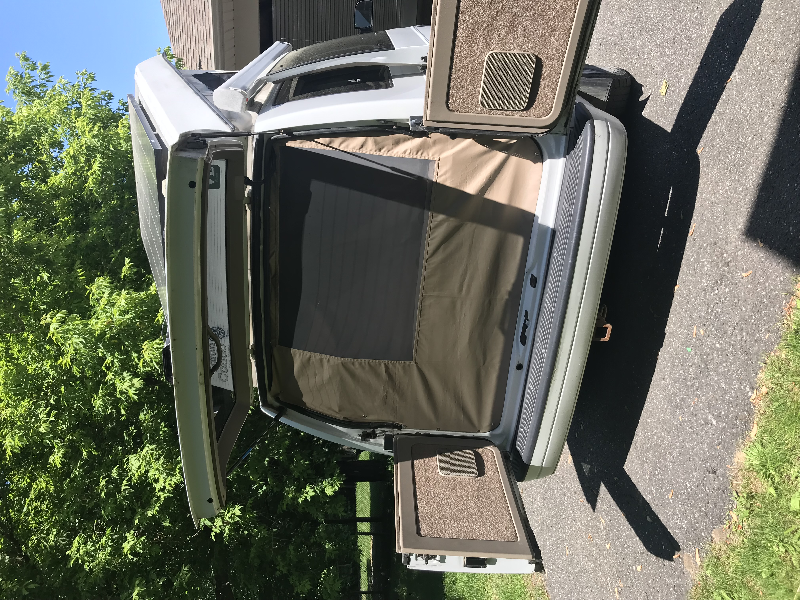 Safari Condo 16 pieds 1999 en bonne condition à vendre