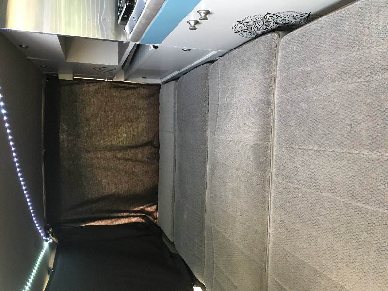 Safari Condo 16 pieds 1999 en bonne condition à vendre