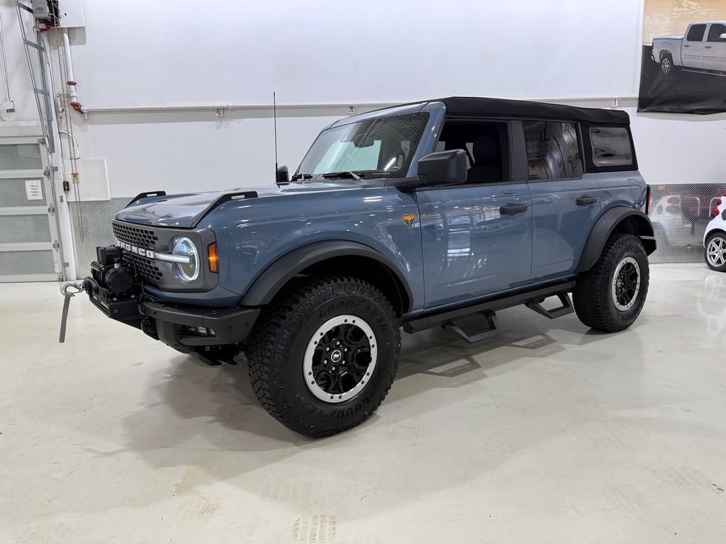Ford Bronco 2.7L EcoBoost V6, 315 HP, 4x4, 10-Speed Automatic, 2023