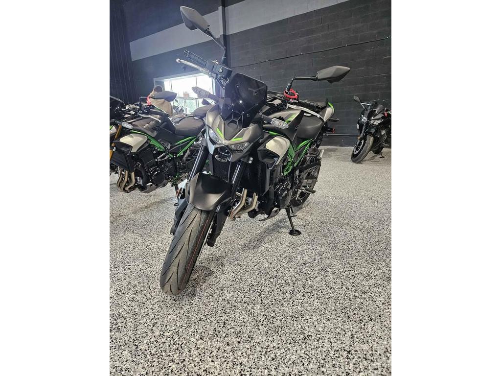 Kawasaki Z900 2025