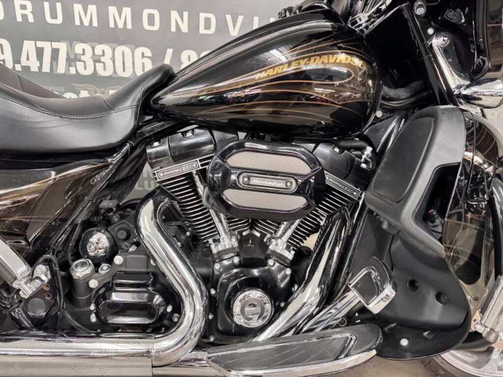 Harley-Davidson FLHXSE CVO Street Glide 2015 à vendre