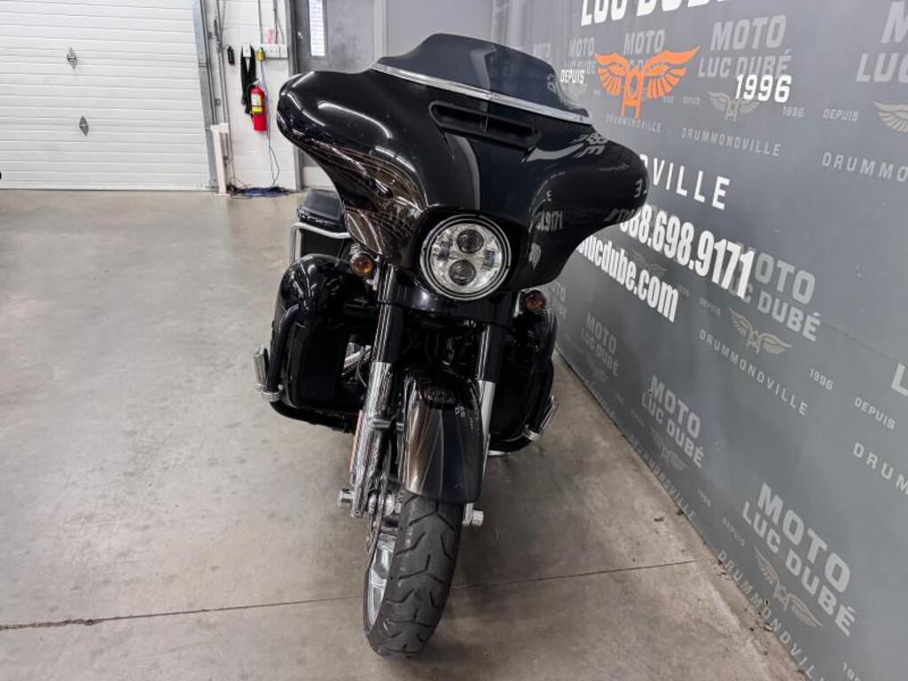 Harley-Davidson FLHXSE CVO Street Glide 2015 à vendre