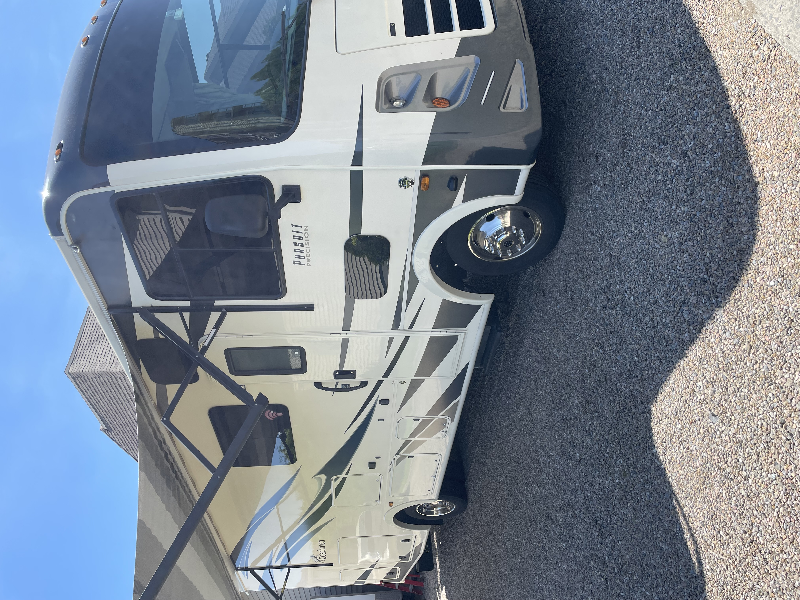 Motorisé Classe A Coachmen Pursuit Précision à vendre