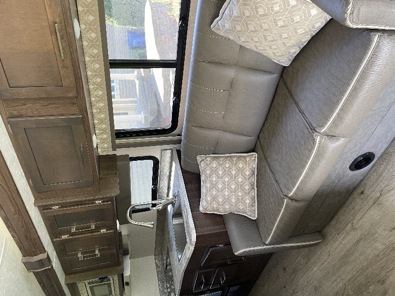 Motorisé Classe A Coachmen Pursuit Précision à vendre