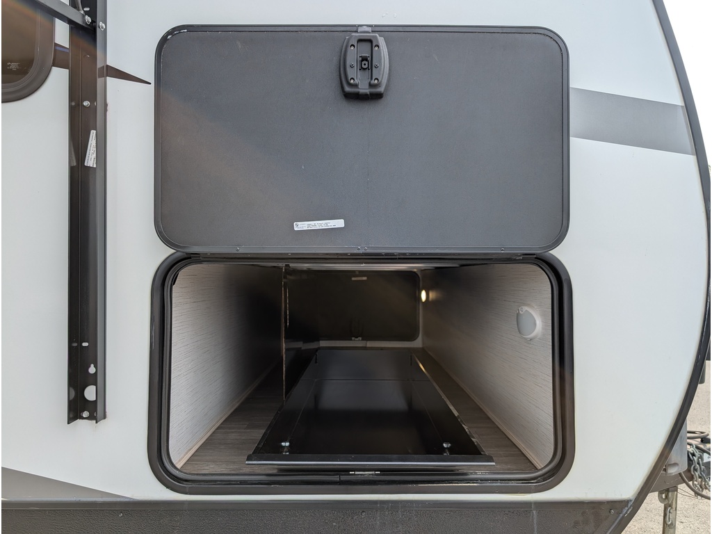 Shadow Cruiser 239RBS 2022 à vendre