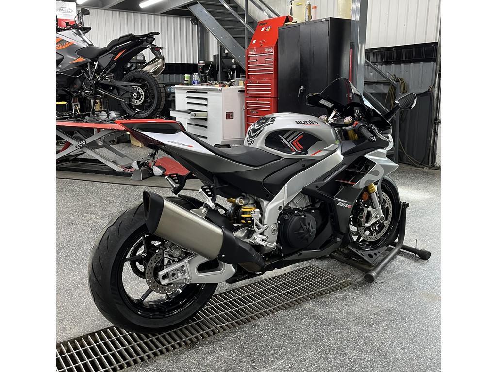 Aprilia RSV4 2022 à vendre