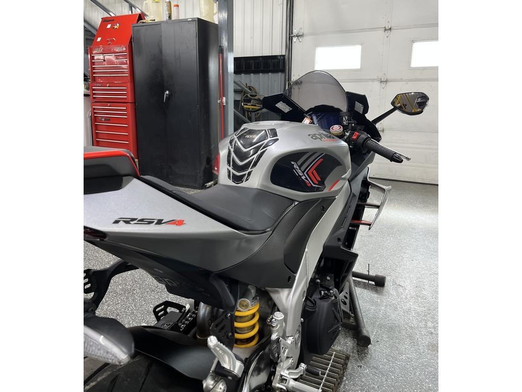 Aprilia RSV4 2022 à vendre