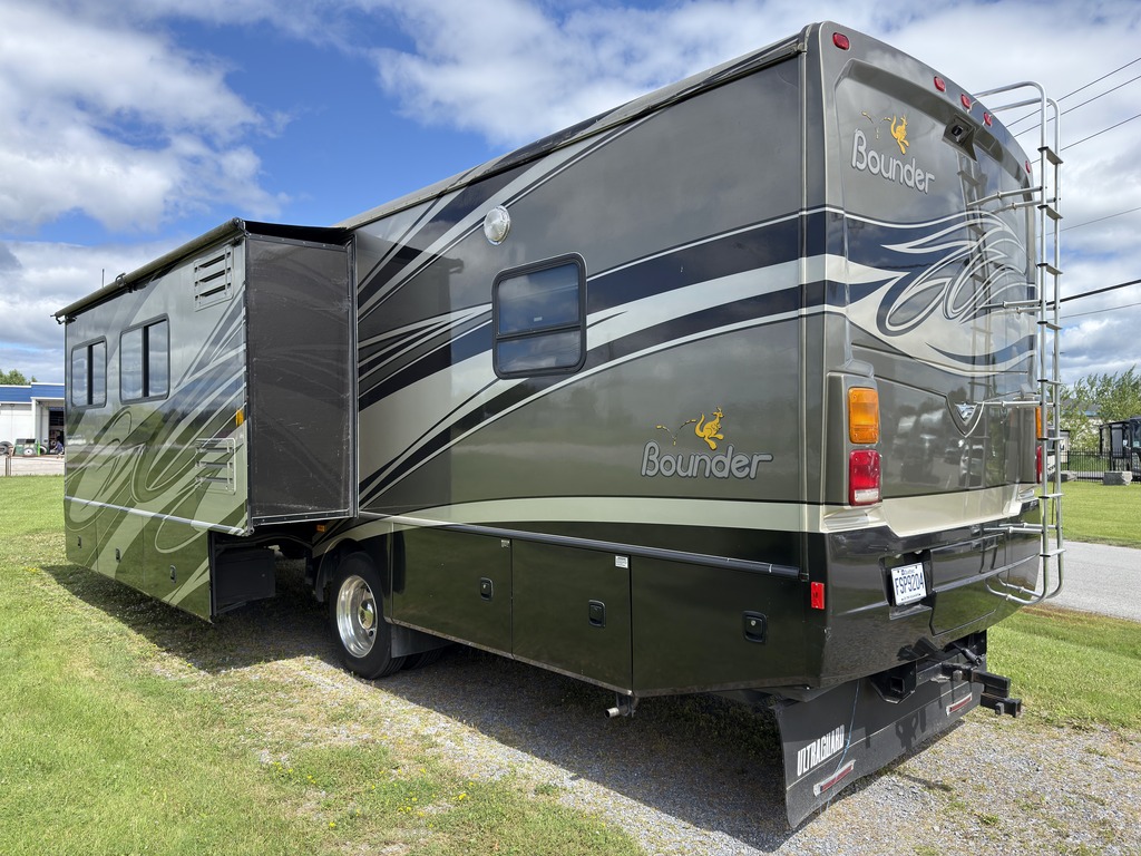 Fleetwood Bounder 35H 2011 à vendre
