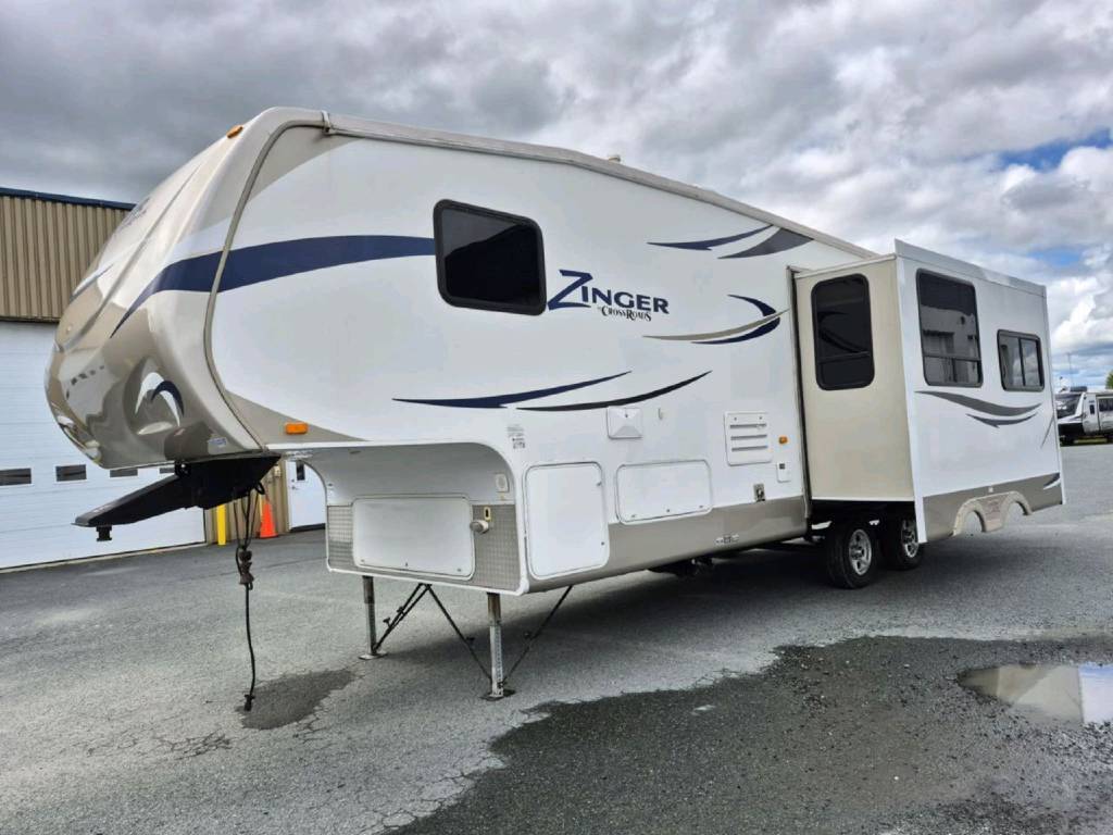 Crossroads Zinger 30RL 2012 à vendre