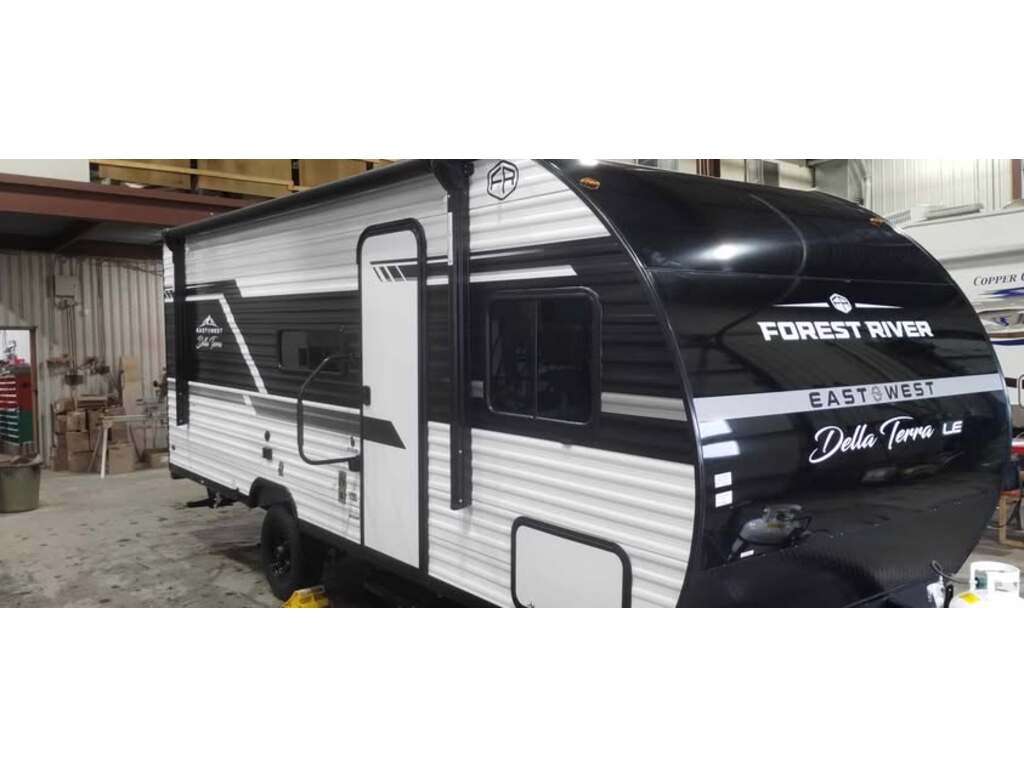 East to West Della Terra 2025