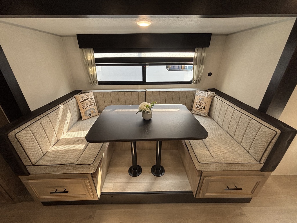 Grey Wolf 23DBH 2026 à vendre