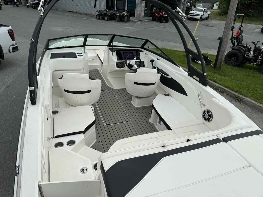 Sea Ray SPX 210 2022 à vendre