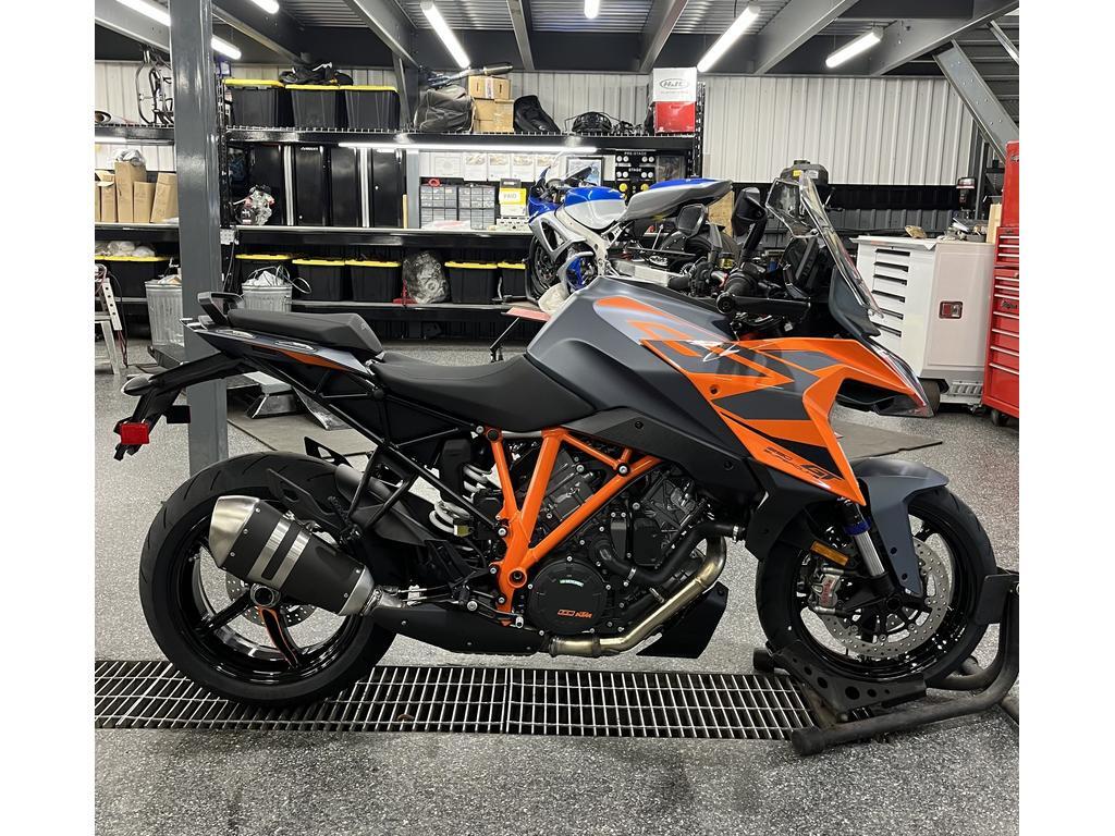 KTM 1290 DUKE GT 2024