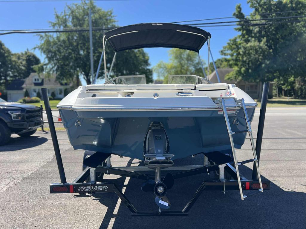 Stingray Boat Co 208 LR 2020 à vendre