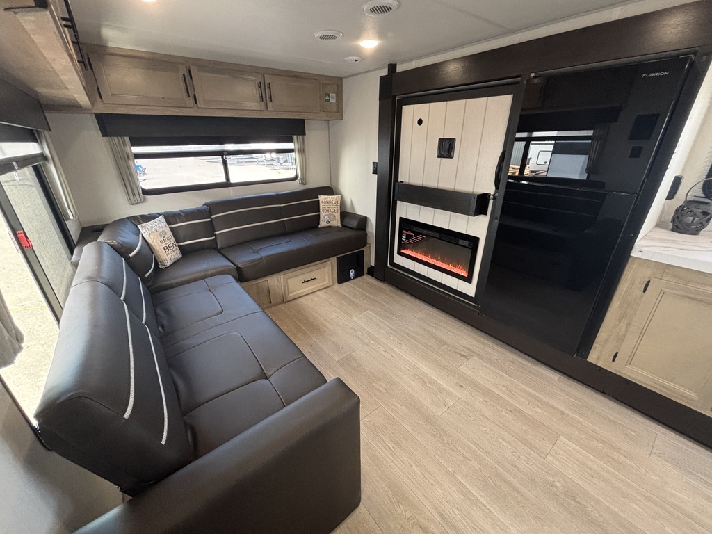 Grey Wolf 27LH 2026 à vendre