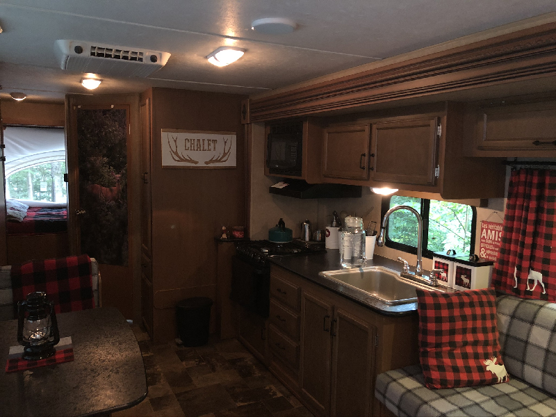 ROULOTTE HYBRIDE STARCRAFT RÉNOVÉ 21 pieds PRIX POUR VENTE RAPIDE à vendre