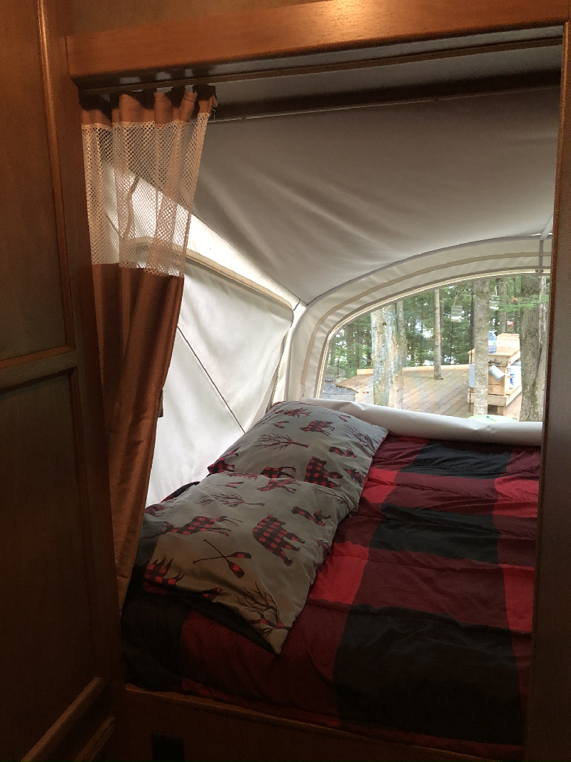 ROULOTTE HYBRIDE STARCRAFT RÉNOVÉ 21 pieds PRIX POUR VENTE RAPIDE à vendre