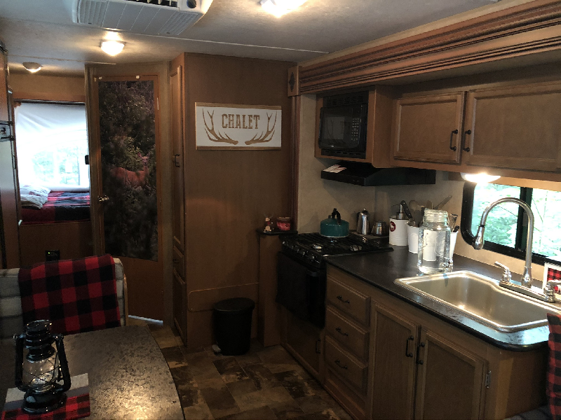 ROULOTTE HYBRIDE STARCRAFT RÉNOVÉ 21 pieds PRIX POUR VENTE RAPIDE à vendre