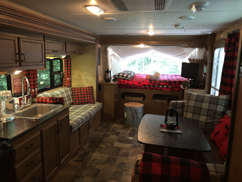 ROULOTTE HYBRIDE STARCRAFT RÉNOVÉ 21 pieds PRIX POUR VENTE RAPIDE à vendre