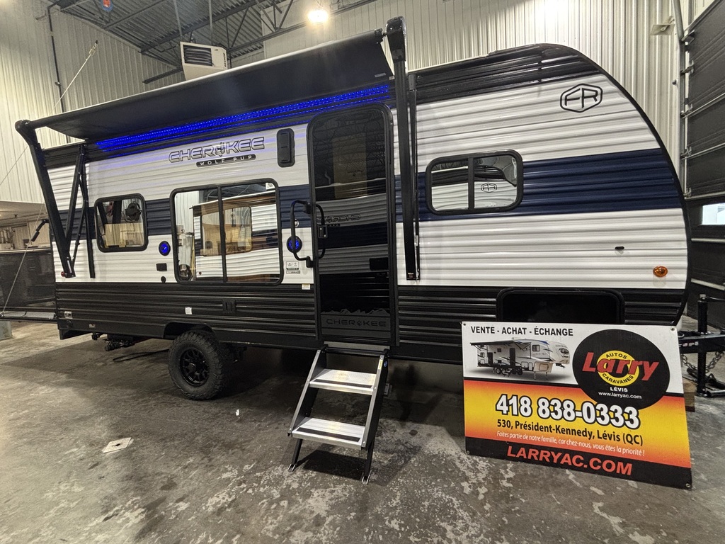 Wolf Pup 18RJBW 2026