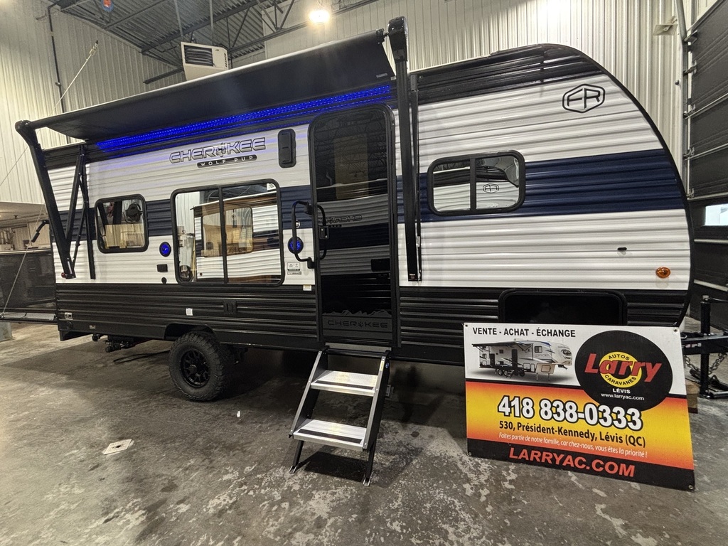 Wolf Pup 18RJBW 2026